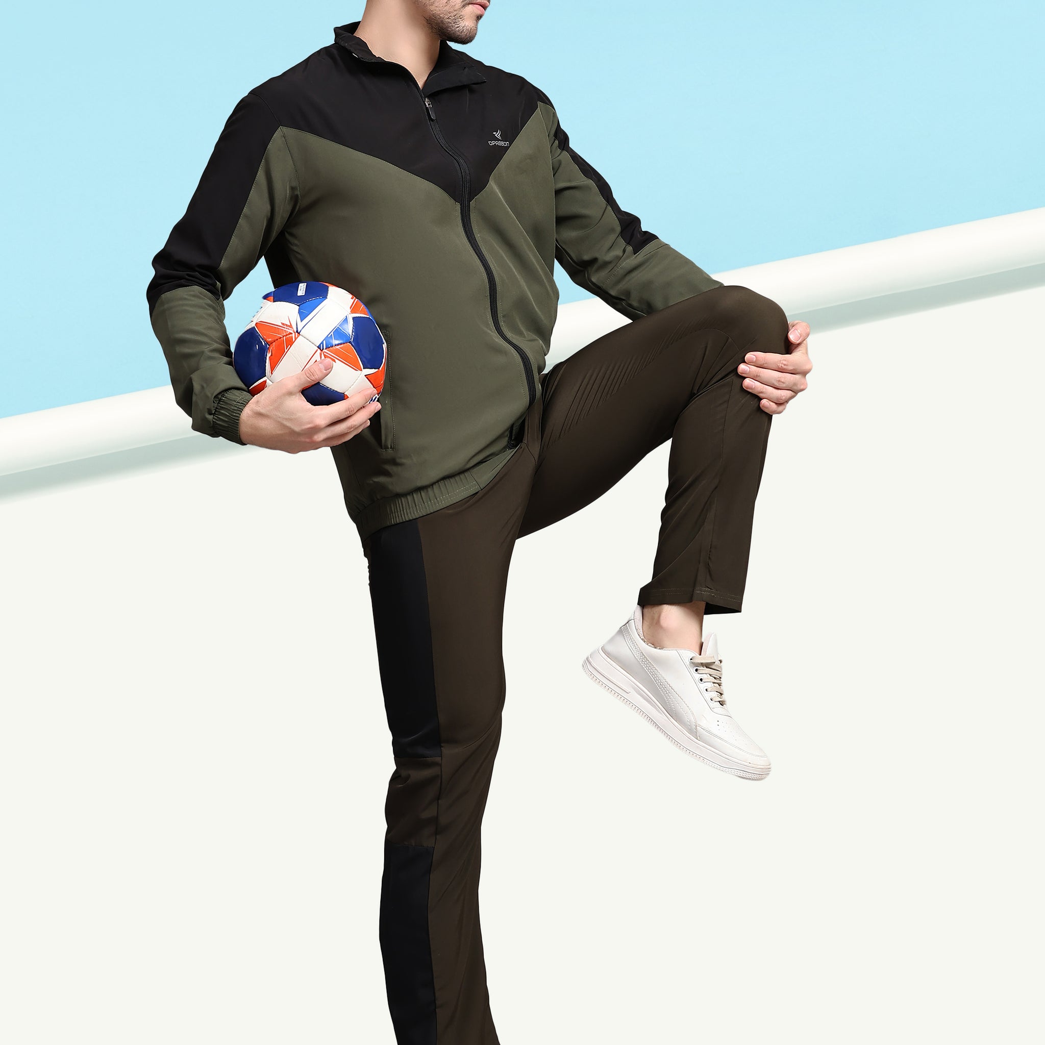 Men's Athletic Tracksuit with Breathable Mesh Lining