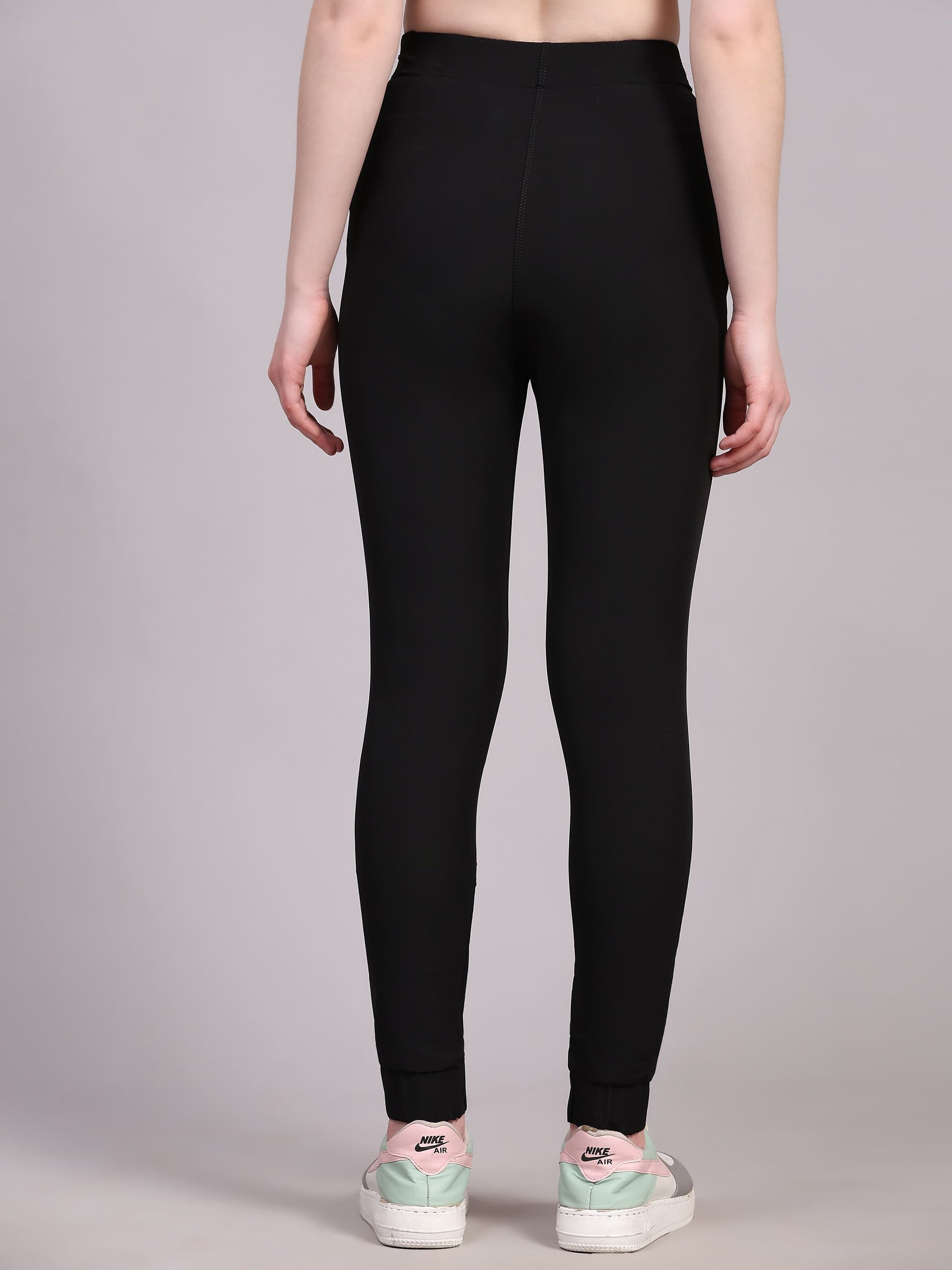Dpassion Women Black Sculpt Fit Performance Jogger Pants - Dpassion