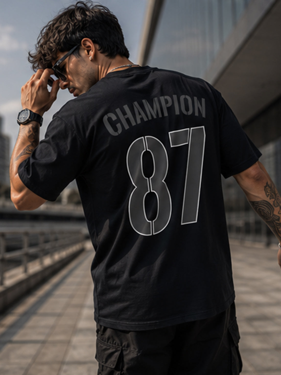 Men's Oversized Drop Shoulder T-Shirt | Cotton Blend Relaxed Fit Round Neck Streetwear Tee (Black)